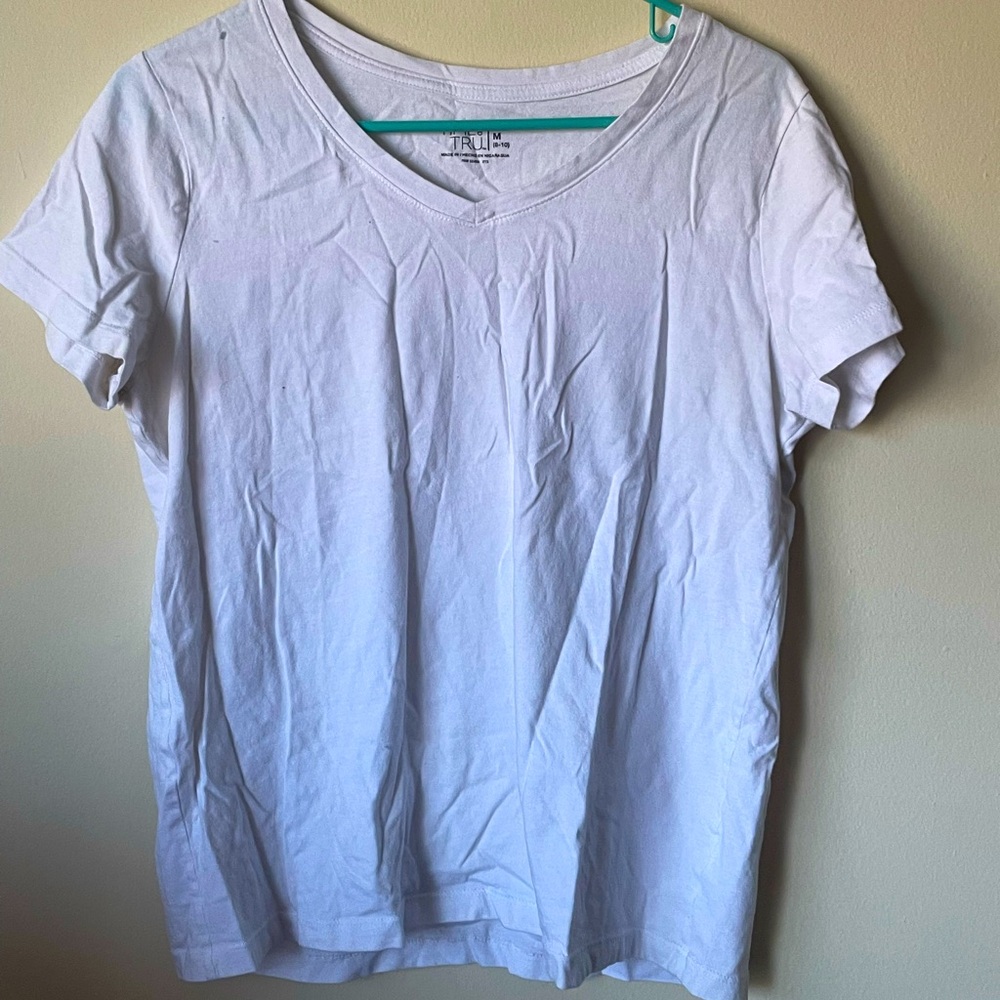 Time and tru basic white tee size M